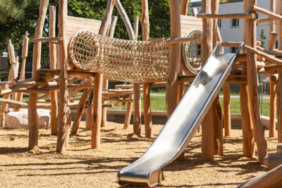 Parco giochi per bambini e adulti in ambito privato e pubblico